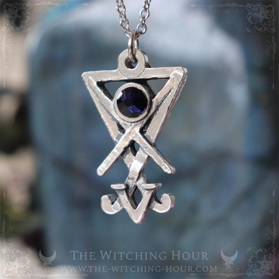 Pendentif sigil de Lucifer avec pierre bleue