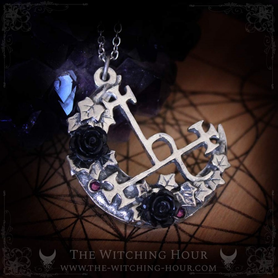 Pendentif sigil de Lilith avec roses