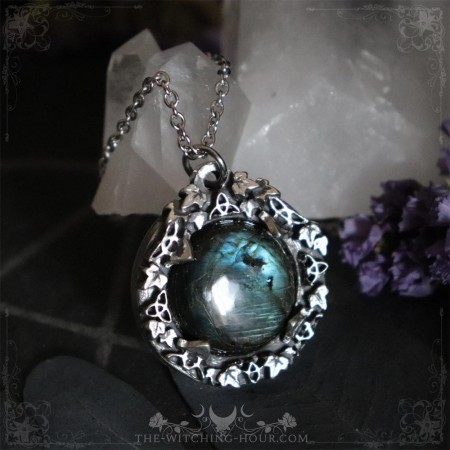 Celtic pendant with blue labradorite