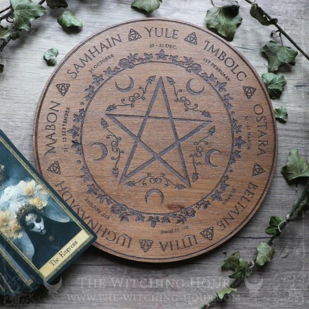 Roue de l'année pentacle Wicca