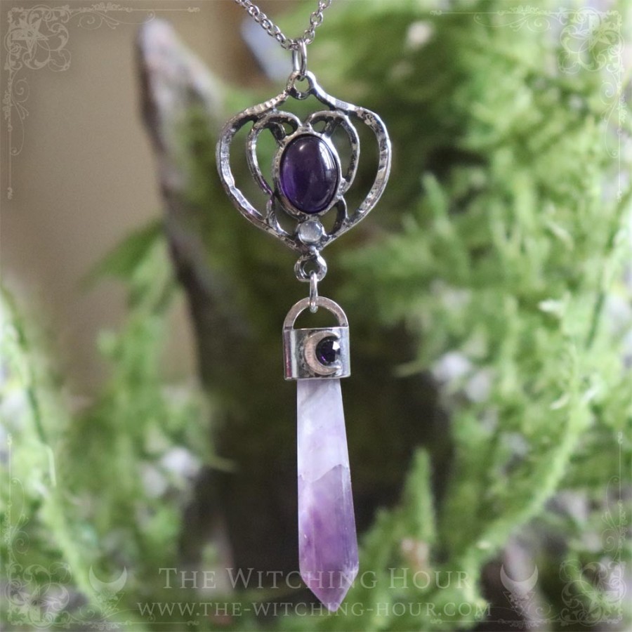 Elven pendulum necklace