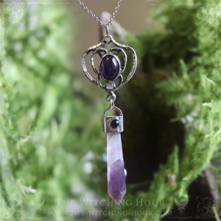 Elven pendulum necklace