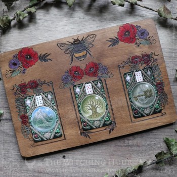 Nature inspired tarot and oracle spread board