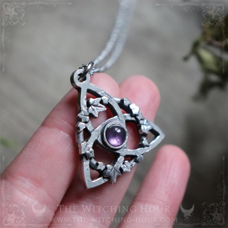 Pendentif triquetra celtique en améthyste