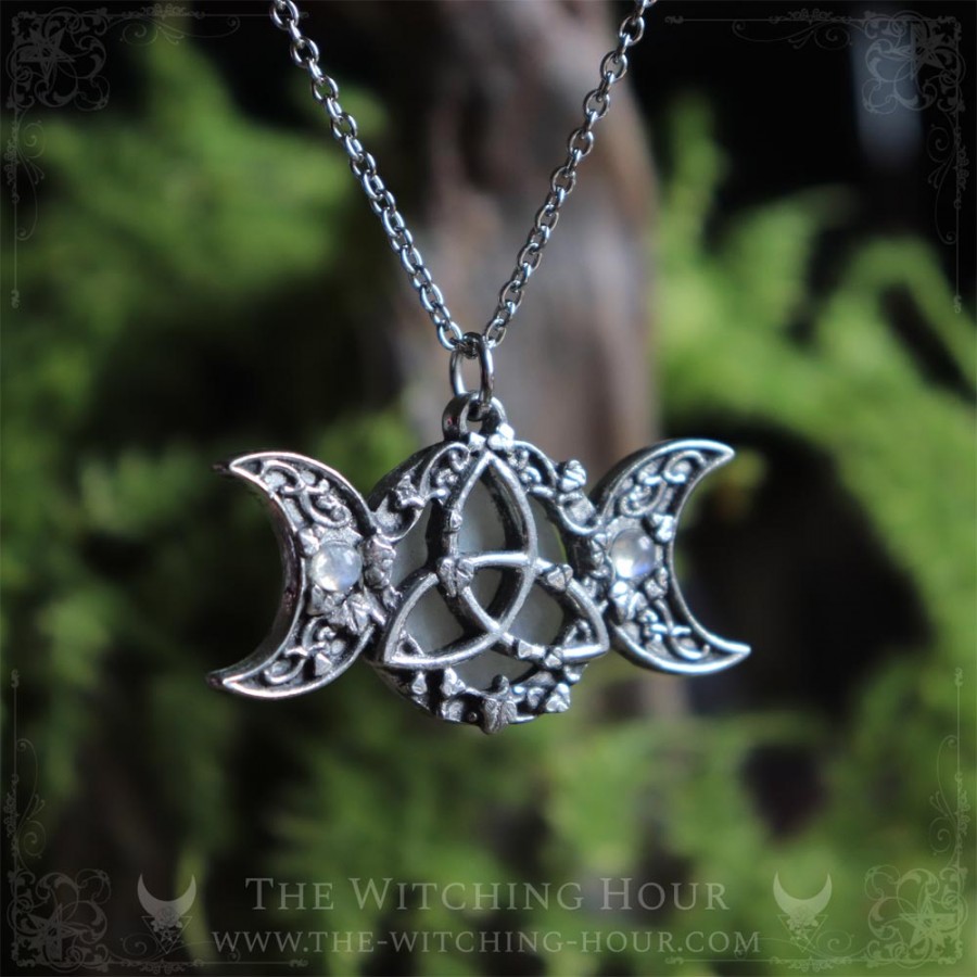 Pendentif triple lune et triquetra orné de feuilles en pierre de lune