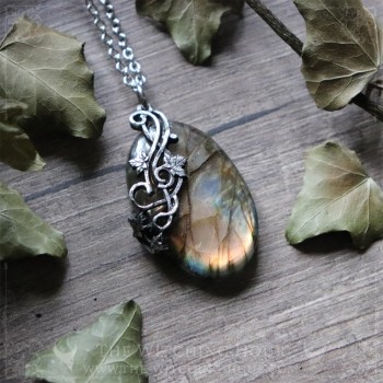 Pendentif en labradorite dorée