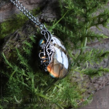 Pendentif en labradorite dorée