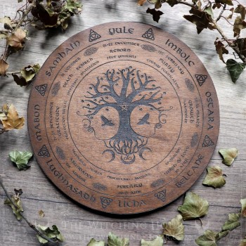 Roue de l'année arbre de vie Yggdrasil avec les noms des sabbats, en bois couleur chêne